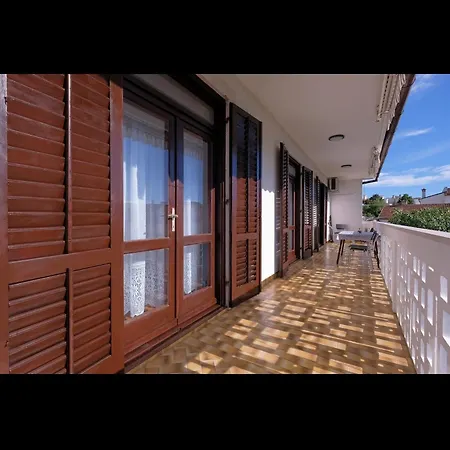 Penthouse Stella *