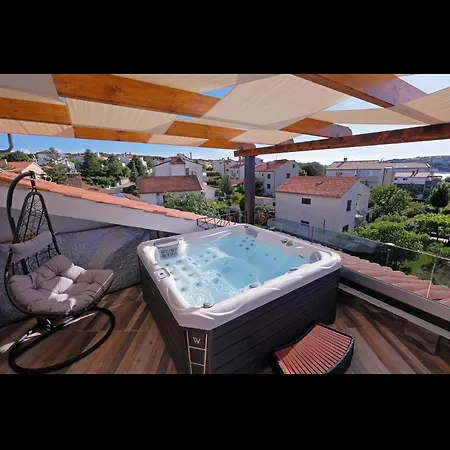 Penthouse Stella Апартаменты *